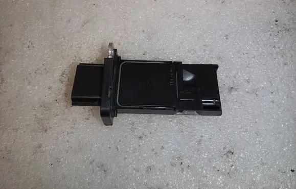 Nissan Juke I F15 Mass air flow meter 226801M80A