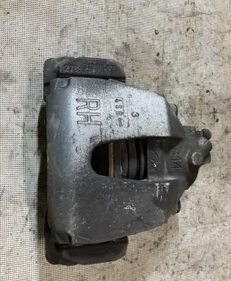 Volvo V40 Front brake caliper