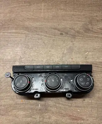 Volkswagen Golf VII Climate control unit 5G0907426M 5HB01117620