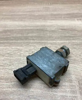 Nissan Almera Other control units/modules 83251AA0