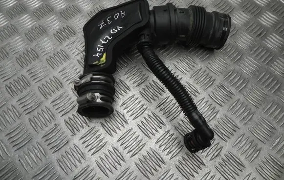 Ford Focus Air intake hose/pipe CV616C784BC