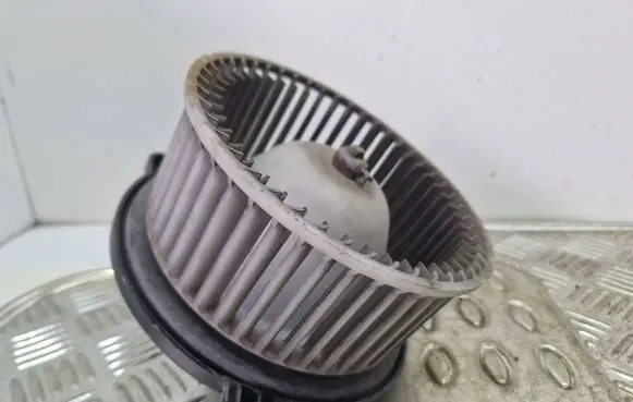 Mitsubishi Galant Heater fan/blower 194000