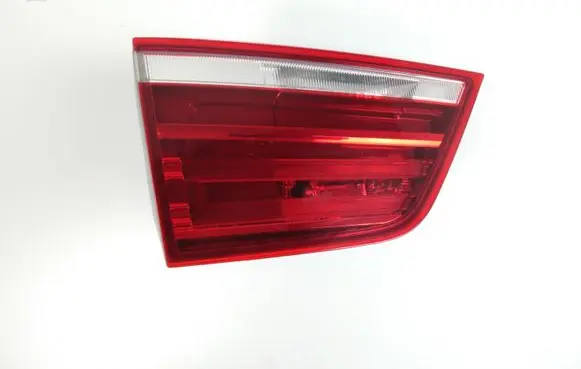 Tailgate rear/tail lights