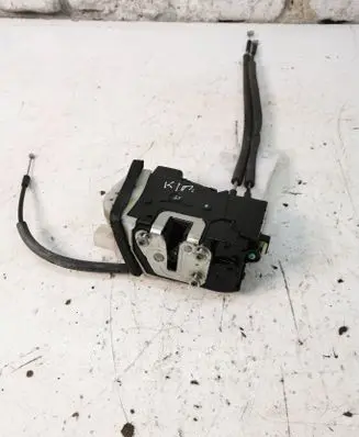 Hyundai ix35 Front door lock 813102Y000