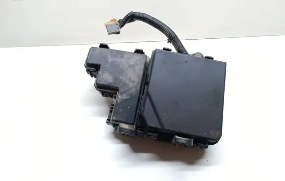 Nissan X-Trail T32 Fuse module 