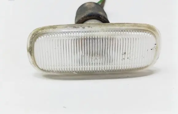 Audi A4 S4 B5 8D Front fender indicator light 