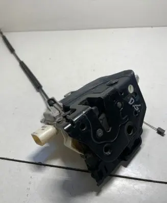 Seat Altea Rear door lock 5P0839012