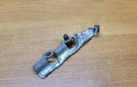 Volvo XC60 Battery bracket 