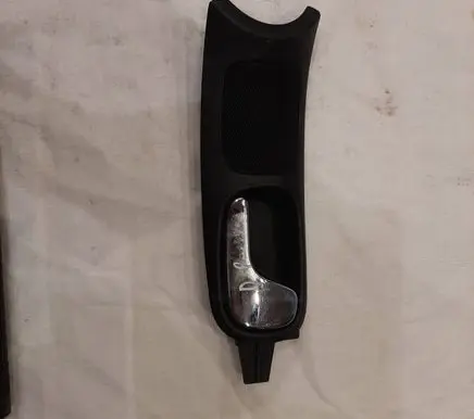 Audi A4 S4 B5 8D Front door interior handle 8D0837020