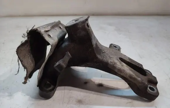 Audi Q5 SQ5 Engine mounting bracket 8K0199308BJ