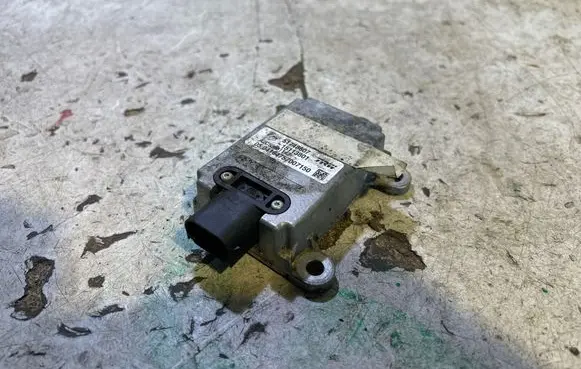 Alfa Romeo 159 ESP acceleration yaw rate sensor 51748607 15113801 A2C53081143