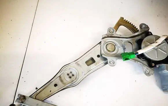 Subaru Outback Sliding door window regulator with motor 