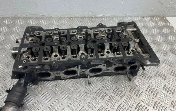Opel Insignia A Engine head 55571949