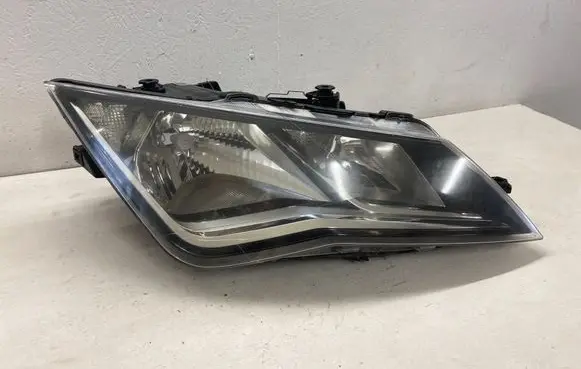 Seat Leon (5F) Headlight/headlamp 5F1941006 90010799 5F19410060