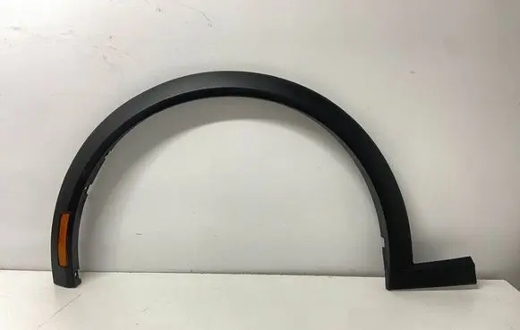 Ford Mustang Mach-E Fender trim (molding) LJ8BR16D239ADW LJ8BR16D239
