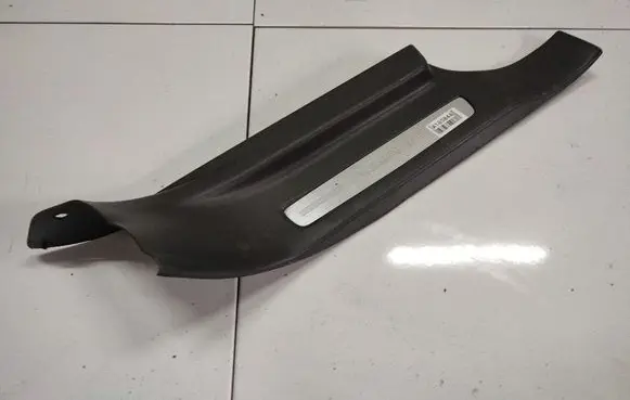 Subaru B9 Tribeca Rear sill trim cover 94061XA