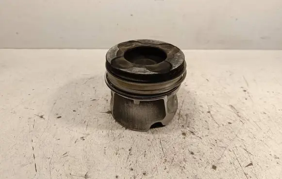 Nissan Navara D40 Piston 089218hsr1