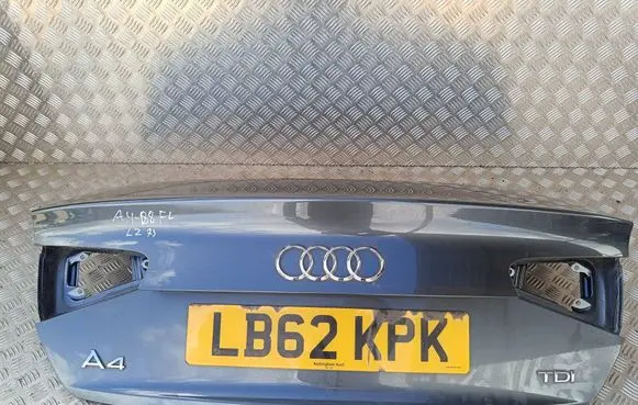 Audi A4 S4 B8 8K Tailgate/trunk/boot lid 