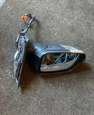 Volkswagen Polo IV 9N3 Front door electric wing mirror 213856071