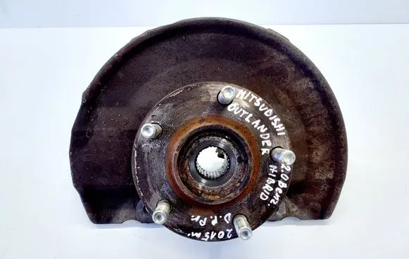 Front wheel hub