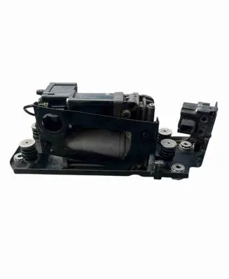 BMW 5 F10 F11 Air suspension compressor/pump 687517601