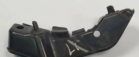 KIA Picanto Rear bumper mounting bracket 86615-07500