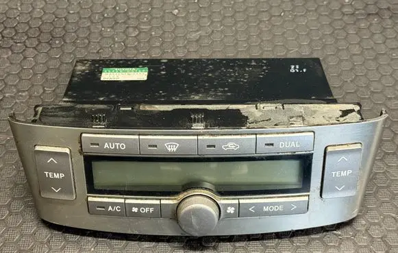 Toyota Avensis T250 Climate control unit 5590005160 MB1465700793