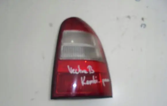 Tailgate rear/tail lights