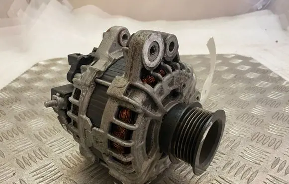 Volvo XC90 Generator/alternator 30659580