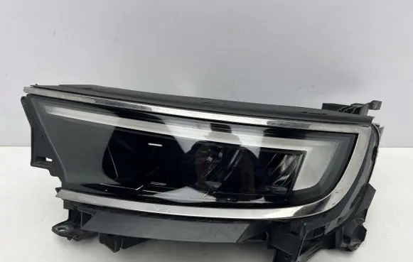 Opel Mokka B Headlight/headlamp 9834008280