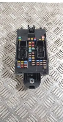 Volvo V60 Fuse module 31682732