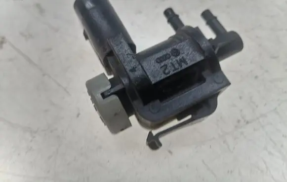 Audi A4 S4 B8 8K Turbo solenoid valve 1K0906283A