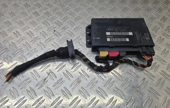 Audi A4 S4 B7 8E 8H Comfort/convenience module 8E0959433BQ 01815061 00002726D3