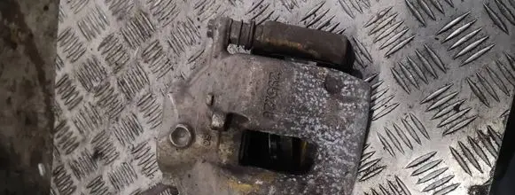 Mercedes-Benz C W204 Front brake caliper