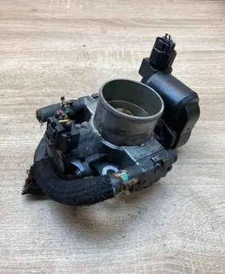 Toyota Avensis T250 Throttle body valve 1923002010 4K04