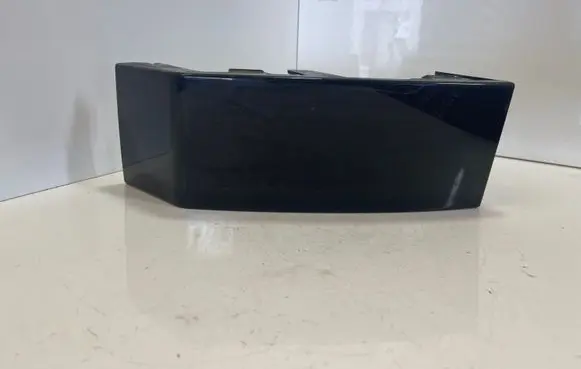 Volvo XC90 Rear/tail light trim molding 8620819