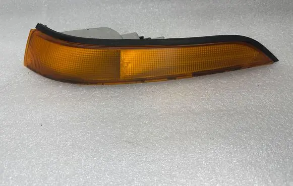 Mitsubishi Eclipse (D21A/D22A/D27A) Front indicator light 0455771