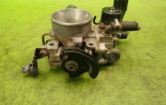Mitsubishi Lancer Throttle body valve