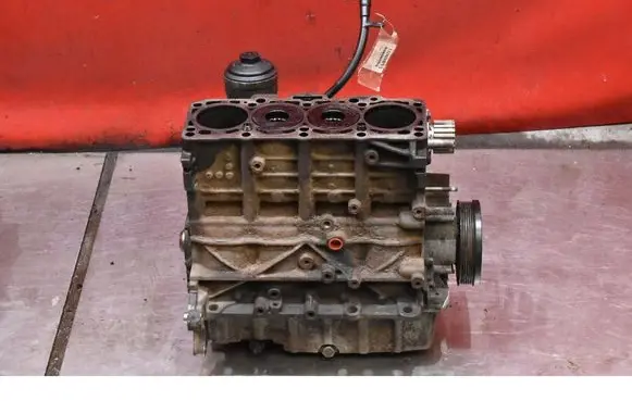 Skoda Octavia Mk2 (1Z) Engine block BKD