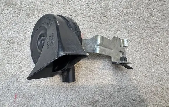 Volkswagen Arteon Shooting Brake Horn signal 5Q0951221P 23102023 K033213