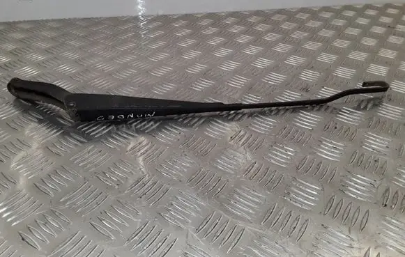Ford Mondeo Mk III Front wiper blade arm 1S7117526BB 4447