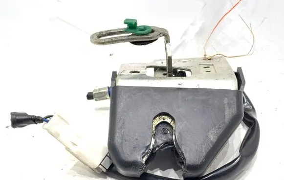 Honda Civic Tailgate exterior lock 