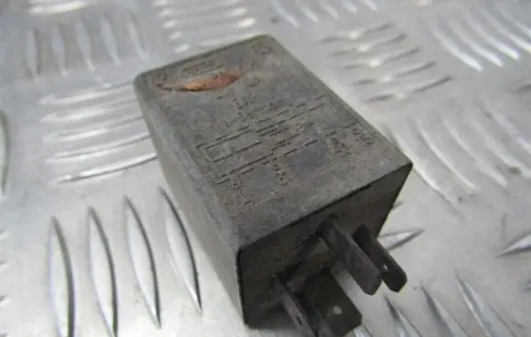 Volkswagen Golf II Other relay 171955529