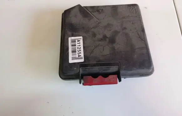 Renault Laguna III Fuse box cover 284L4000IR