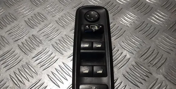 Lancia Phedra Electric window control switch 14957520XT