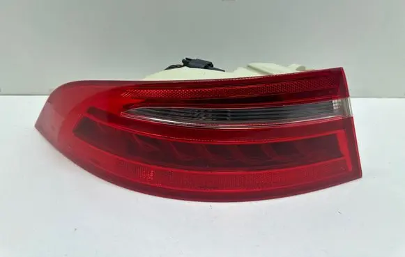 Jaguar XE Rear/tail lights