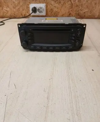 Chrysler Voyager Radio/CD/DVD/GPS head unit P05064119AB