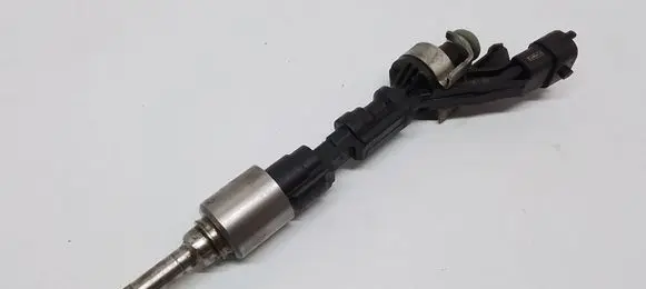 Volvo V70 Fuel injector BM5G9F593BB