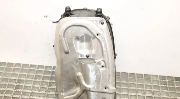 Mercedes-Benz SLK R172 Air filter box A6510901701