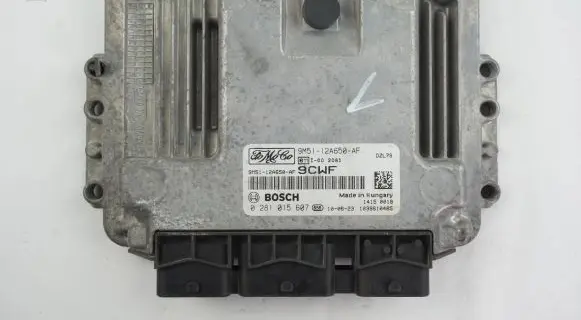 Ford Focus Engine control unit/module 9M5112A650AF 0281015607
